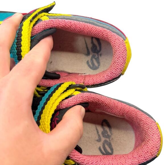 2009 NIKE 8.5 LOW 2009 SKATE sneakers WOMEN BLACK BLUE PINK  SHOES 366409-061 - Picture 10 of 16